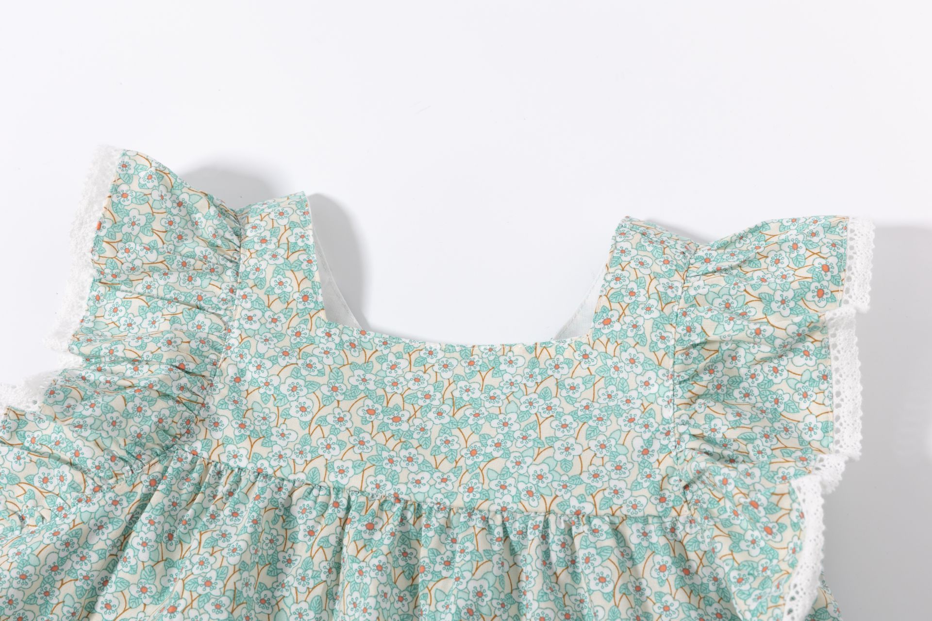 blouse bébé fleurie