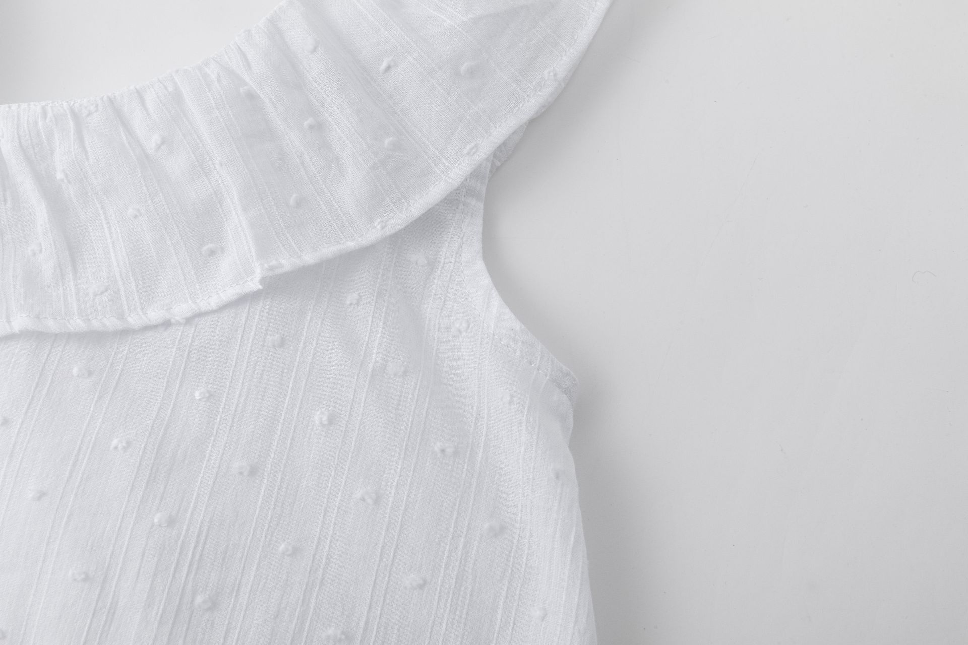 vêtement enfant coton blanc