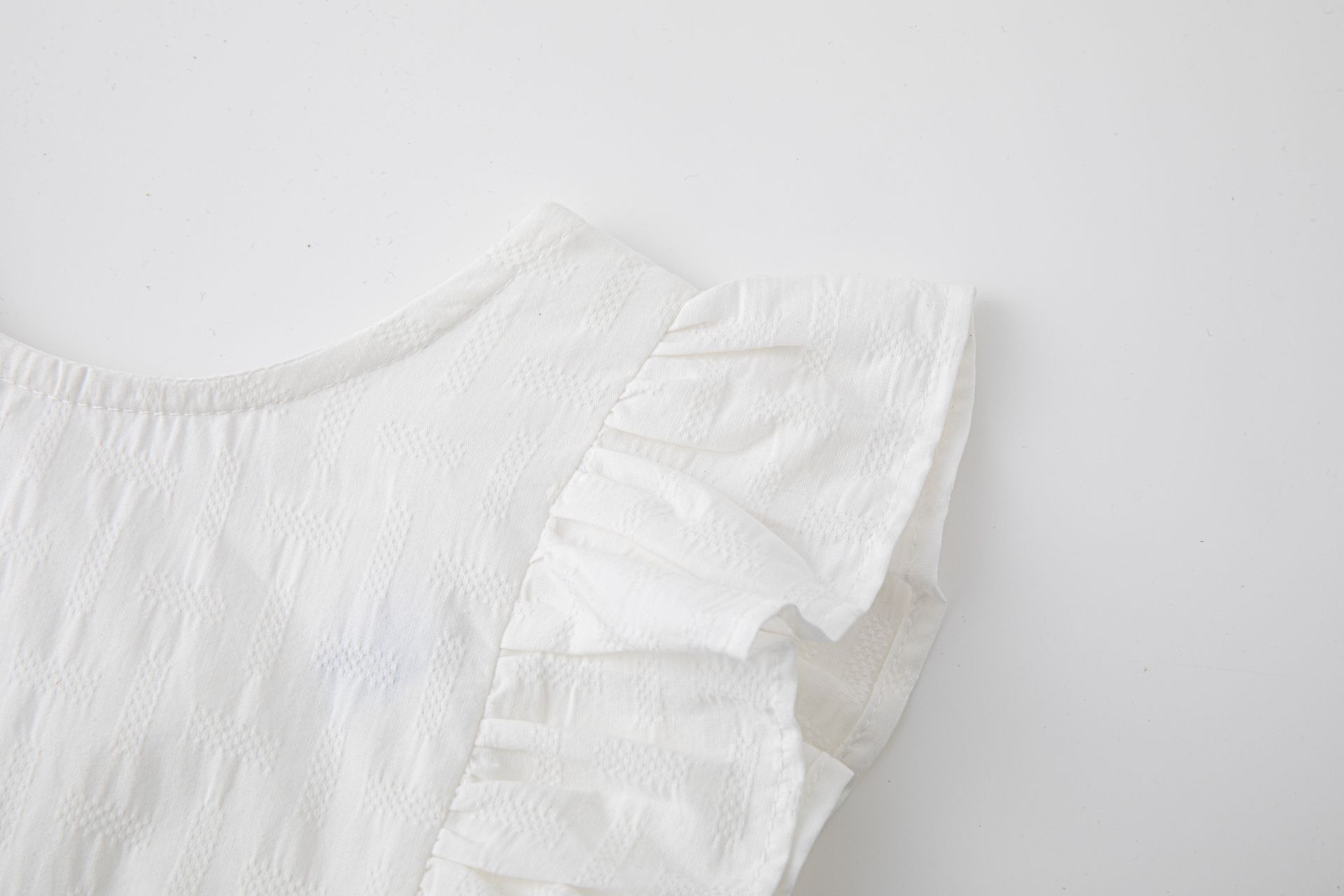 vêtement cérémonie blanc