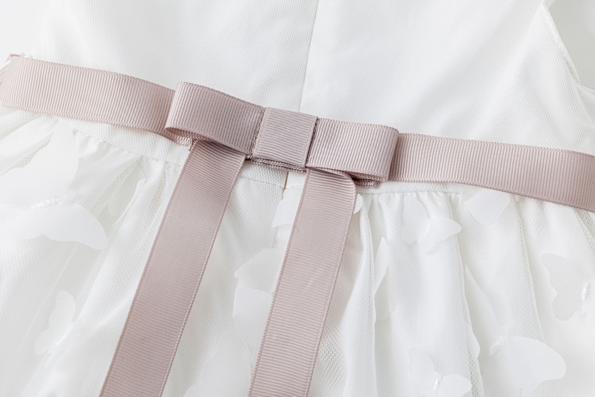 robe enfant motifs papillons