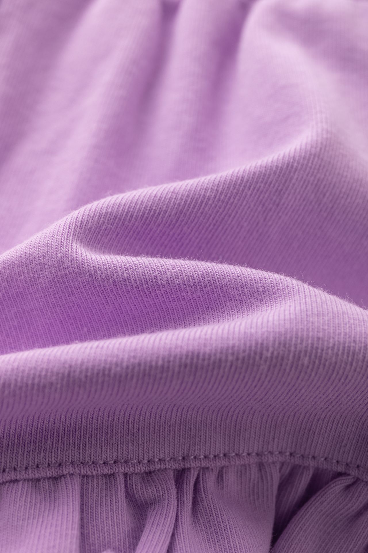 vêtement bébé couleur violette