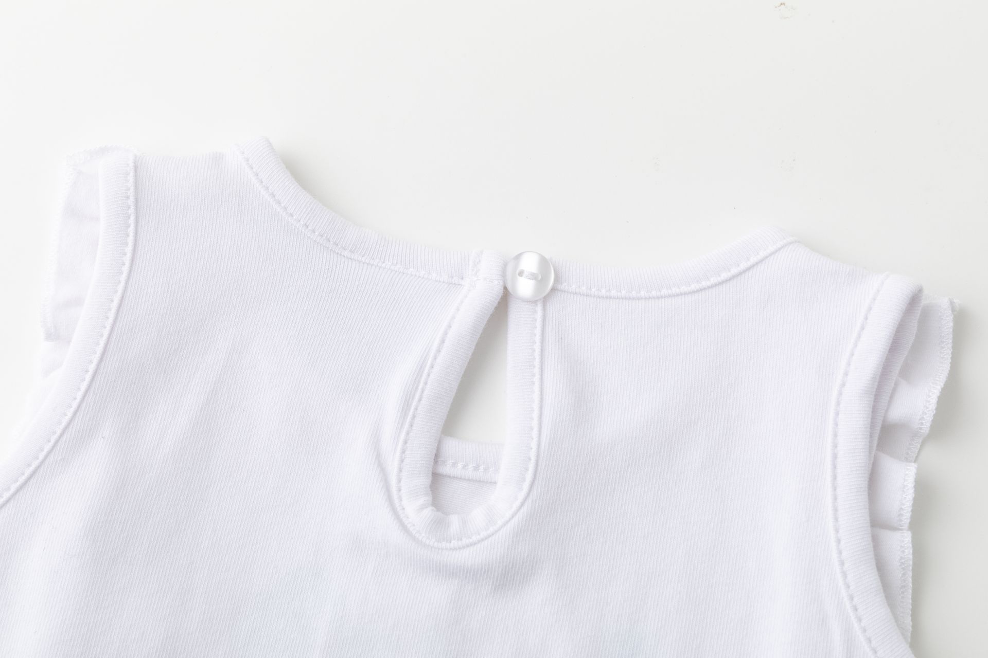 Style tee-shirt bébé