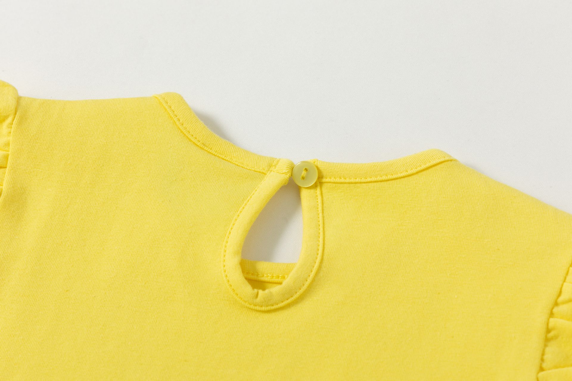vêtement bébé jaune