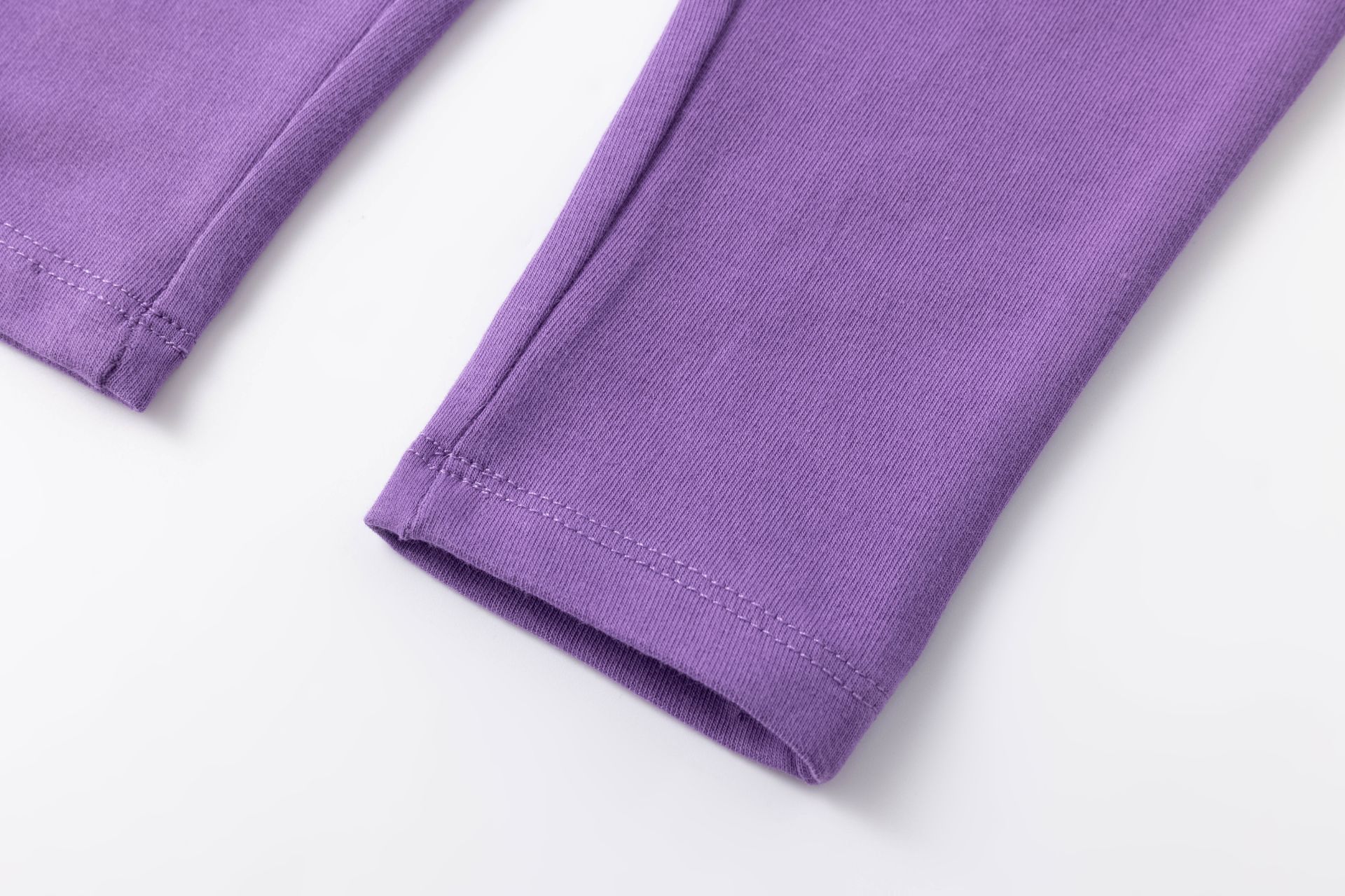 habillage bébé en violet