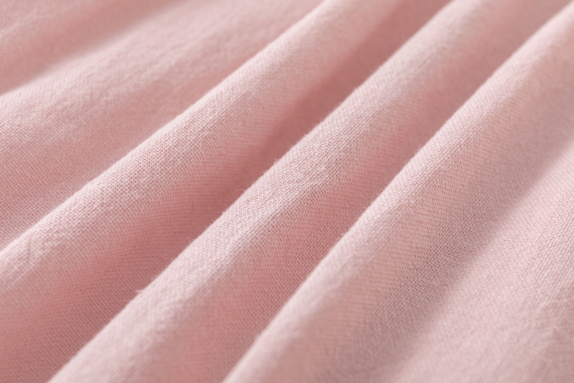 vêtement bébé rose dentelle