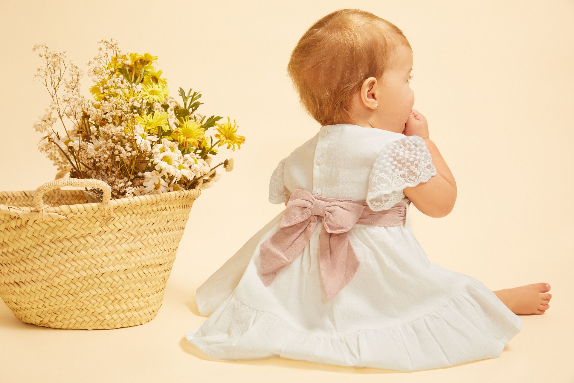 robe blanche bébé