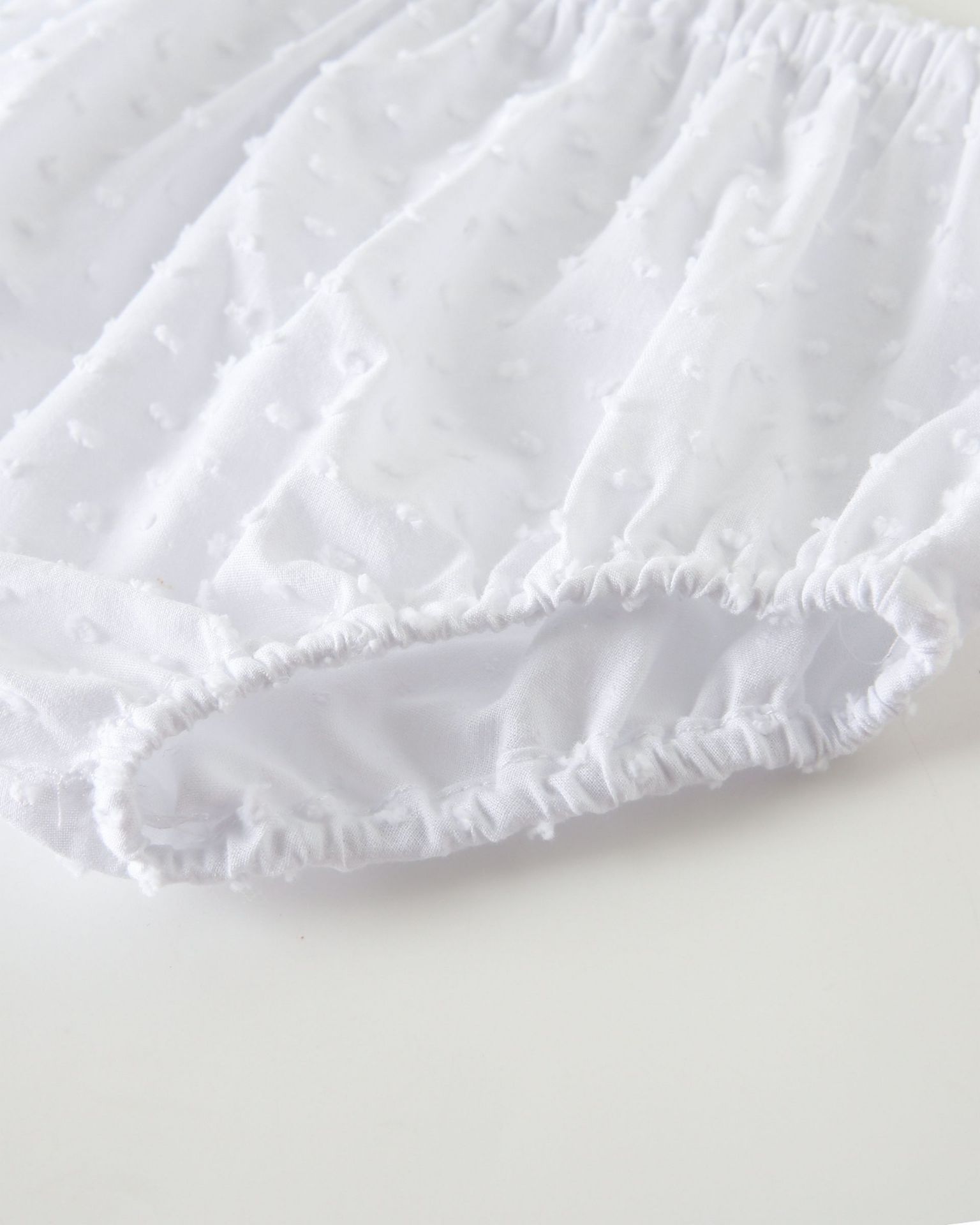 élégance bébé en blanc