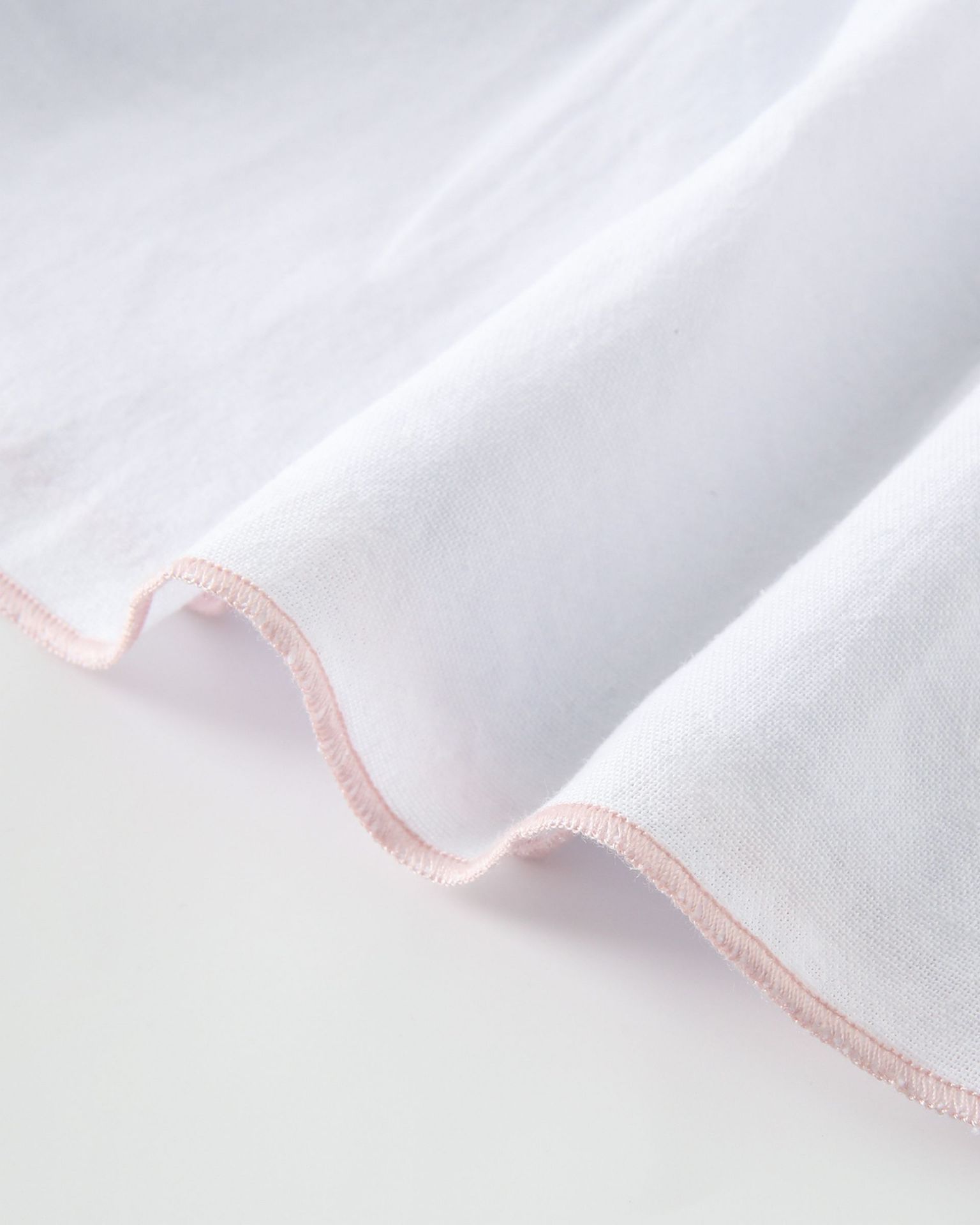 élégante tenue de cérémonie bébé