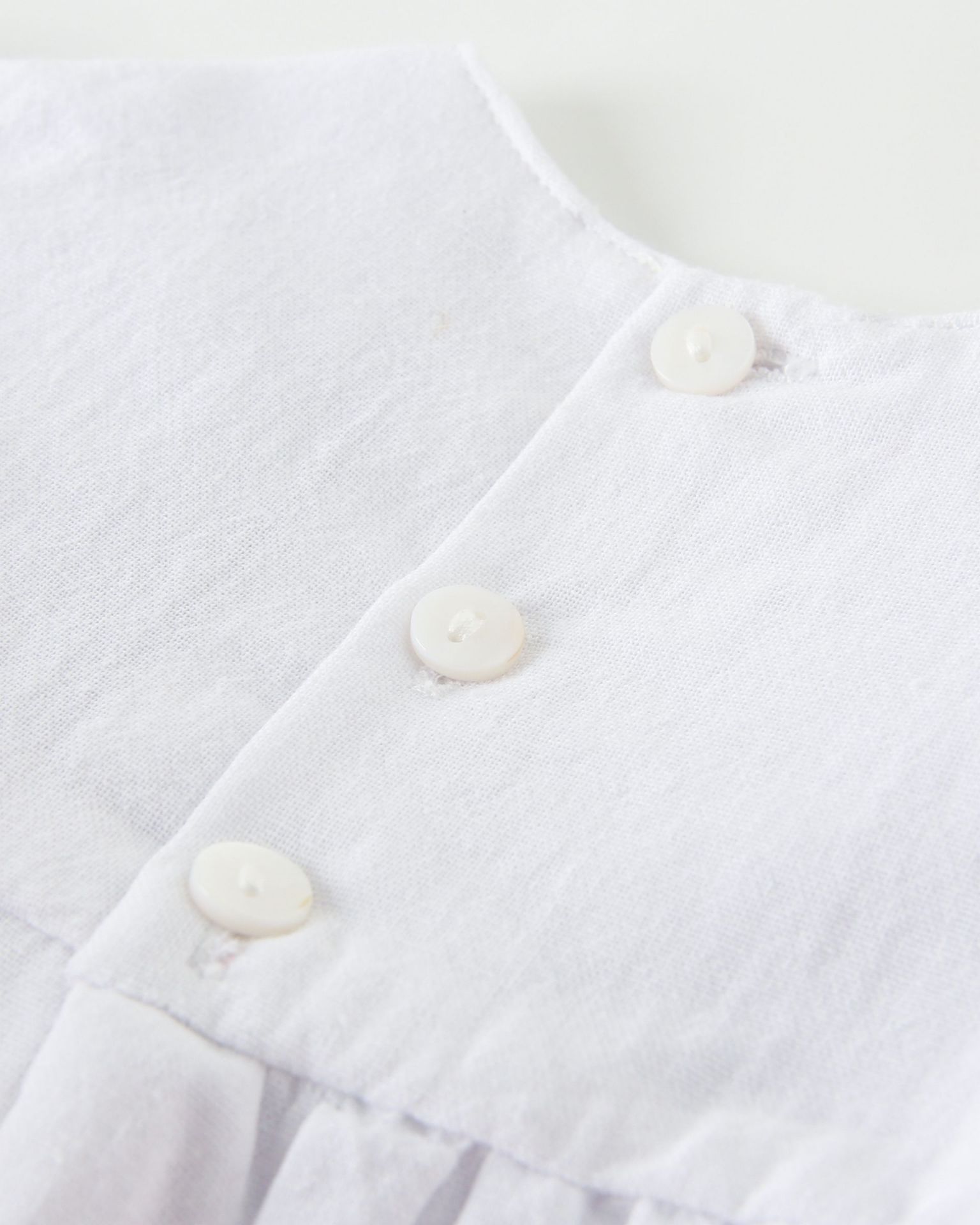 robe bébé élégante avec ceinture rose