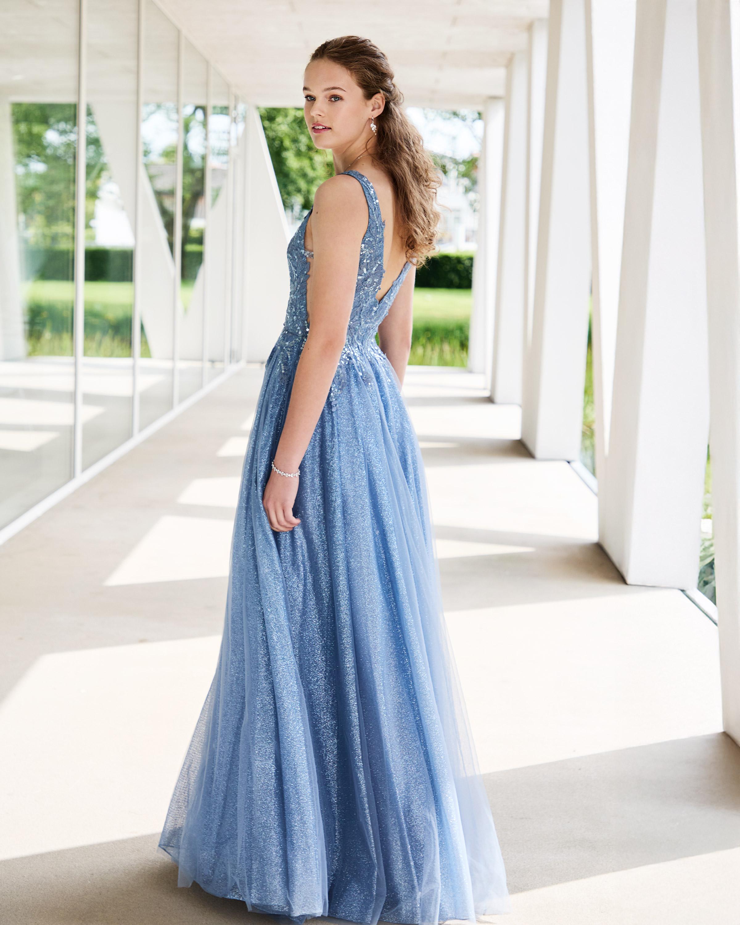 tenue élégante bleue ciel