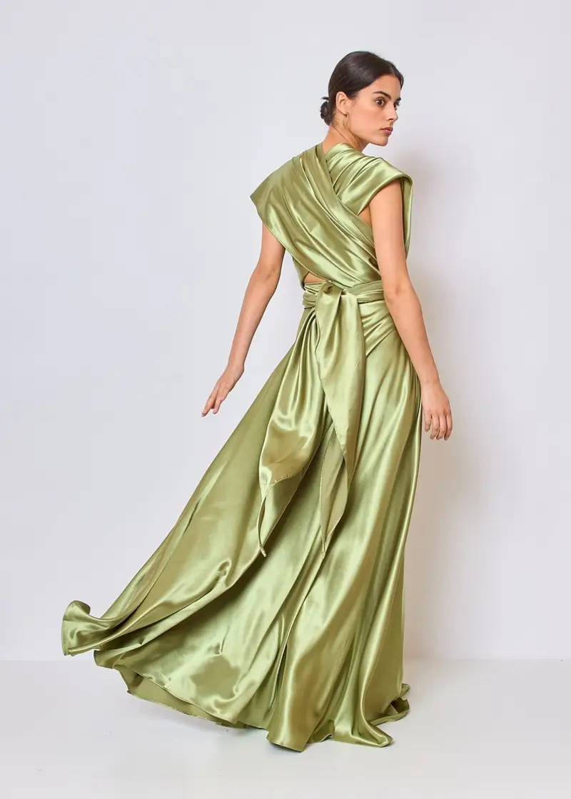 détail de la robe cocktail vert olive